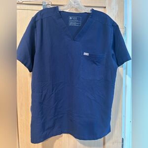 FIGS Women’s scrub top in Deep Reef - size L